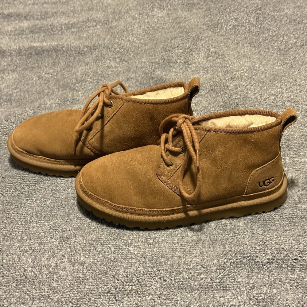 UGG Women's Neumel Chukka Boots Size 7 Chestnut Suede Ankle Bootie EUC